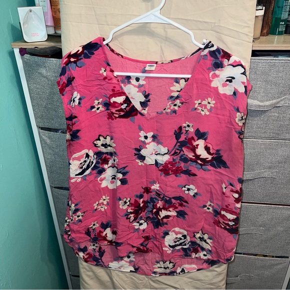 Old Navy Tops - Pink Blouse with Flowers